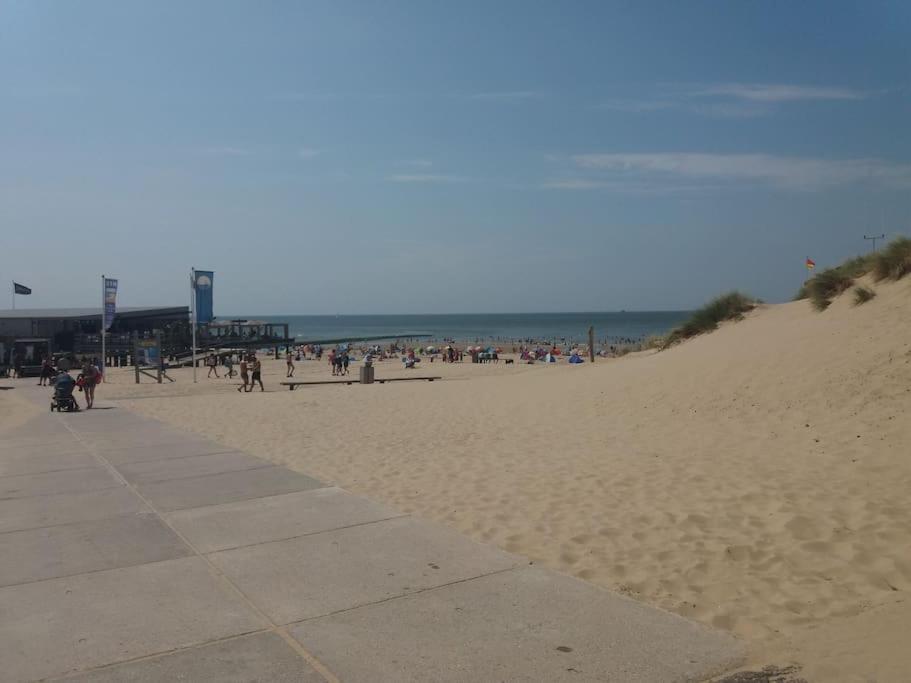Beach Apartment +/- 5 Minutes To Sea, Self Checkin Джулианадорп Екстериор снимка